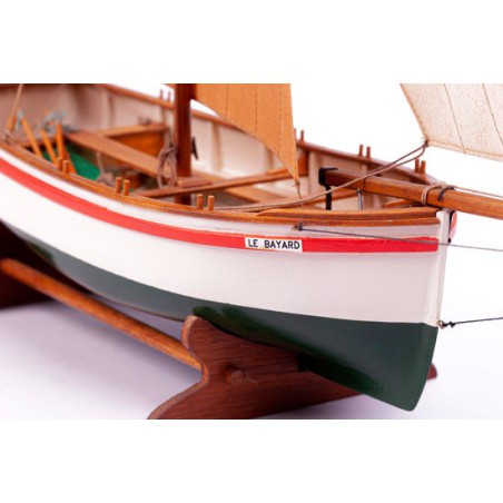 Bateau statique Le Bayard 1/30 Bateau statique Le Bayard 1/30
