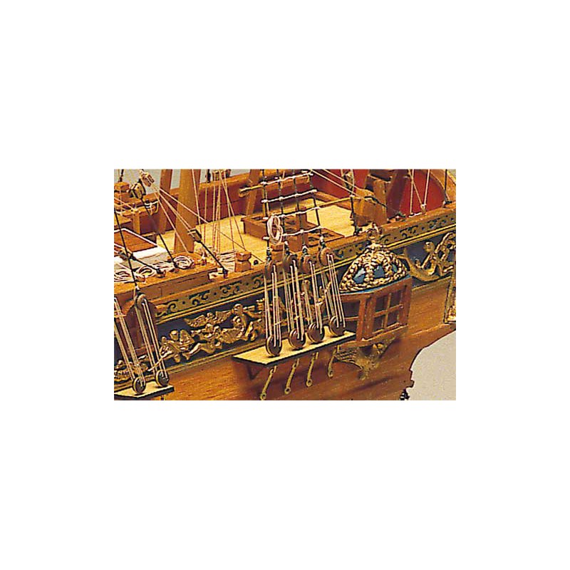 Bateau statique ROYAL CAROLINE 1/47