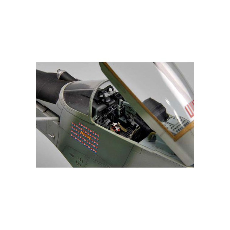 Maquette d'avion en plastique MIG-29K "FULCRUM"