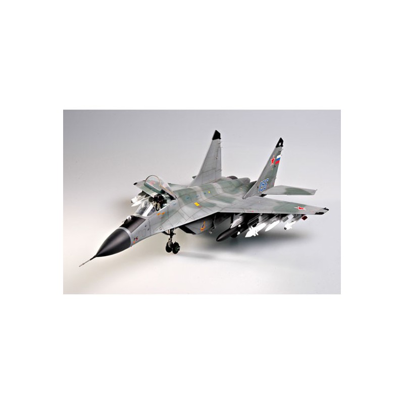 Maquette d'avion en plastique MIG-29M "FULCRUM"