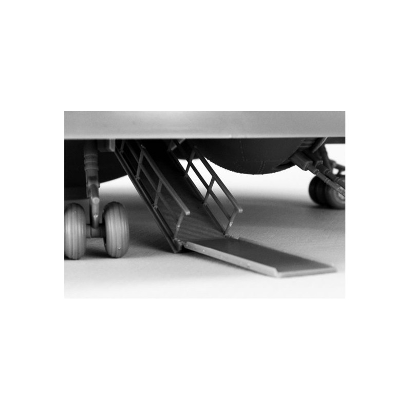 Maquette d'avion en plastique HANEBU II Saucer 1/72