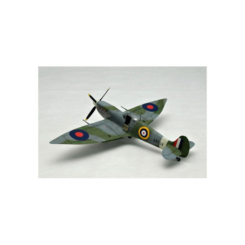 Maquette d'avion en plastique SPITFIRE MK.VI