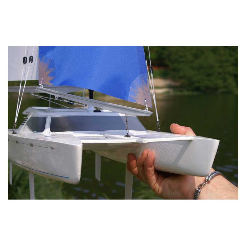 Voilier radiocommandé MHD CATAMARAN GEMINI 600 R/C