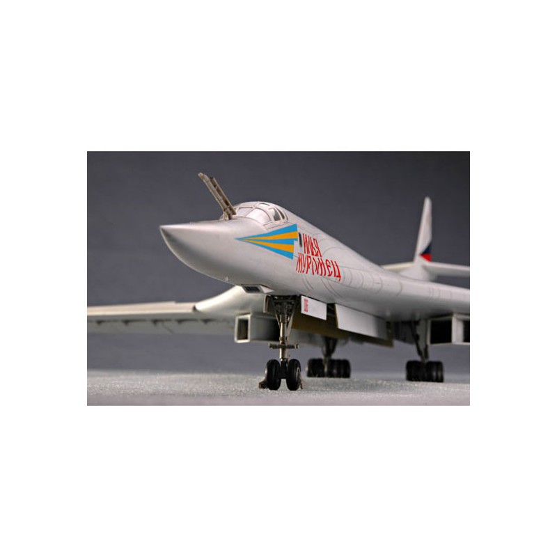 Maquette d'avion en plastique TU-160 "BLACK JACK" BOMBER