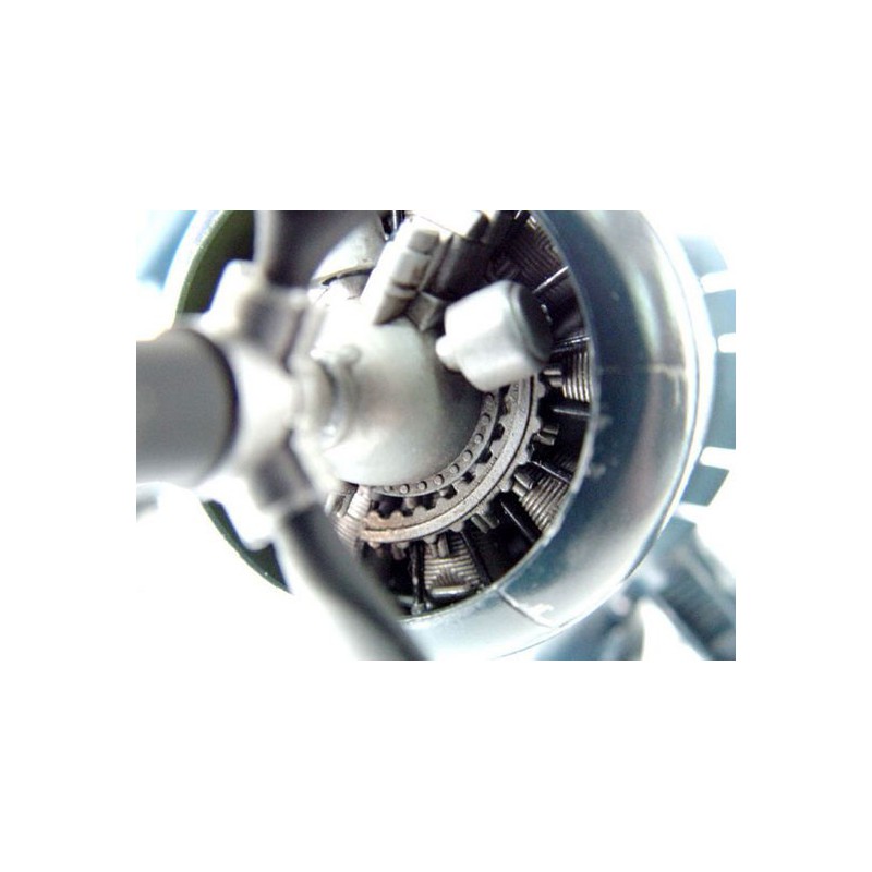 Maquette d'avion en plastique F4U-1D CORSAIR