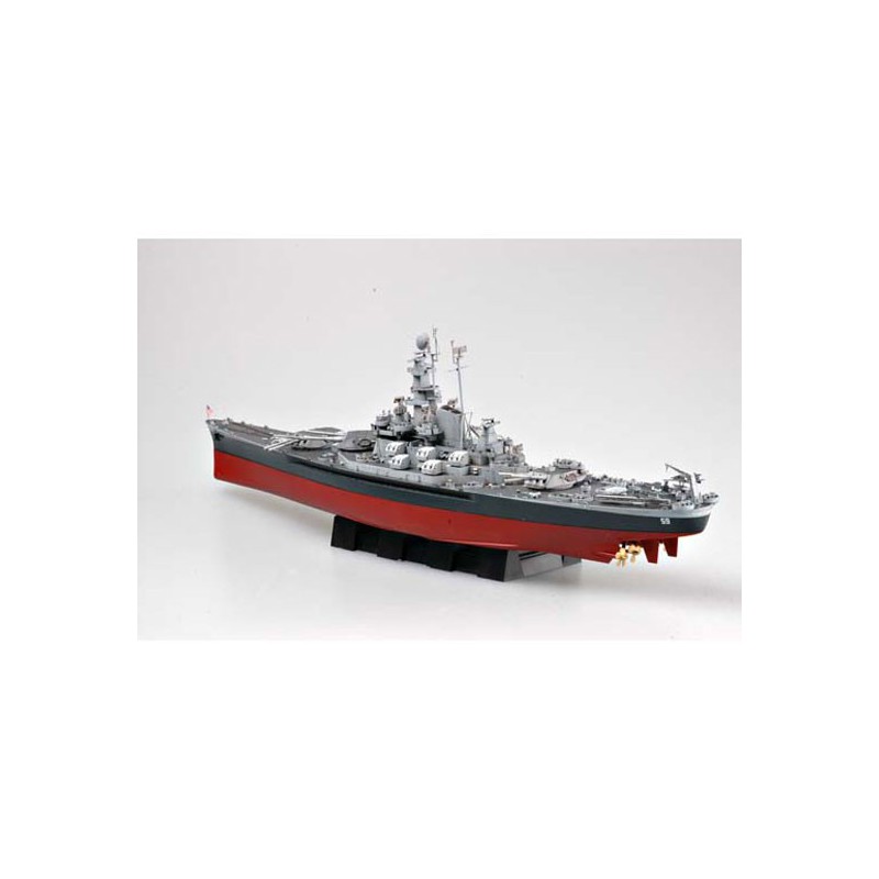 Maquette de Bateau en plastique USS MASSACHUSETTS BB-59