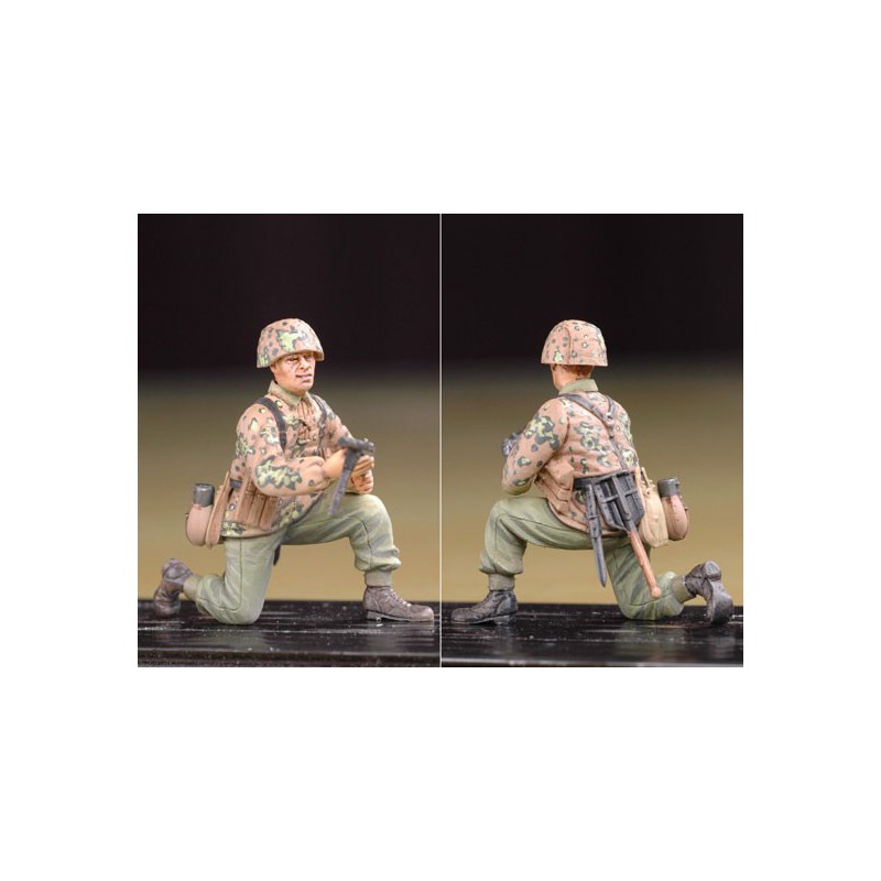 Figurine WAFFEN SS ASSAULT TEAM