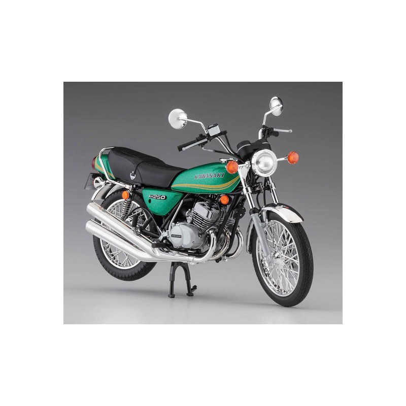 Maquette de moto en plastique KAWASAKI KH250-B3/B4 1/12