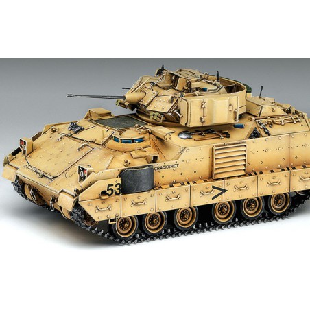 Maquette de Char en plastique M2A2 BRADLY OIF 1/35 Maquette de Char en plastique M2A2 BRADLY OIF 1/35