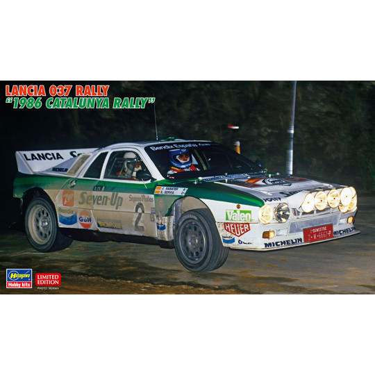 Maquette de voiture en plastique Lancia 037 Rallye « 1986 Catalunya Rally » 1:24 Maquette de voiture en plastique Lancia 037 Rallye « 1986 Catalunya Rally » 1:24