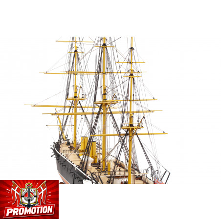 Bateau statique H.M.S. WARRIOR1/100