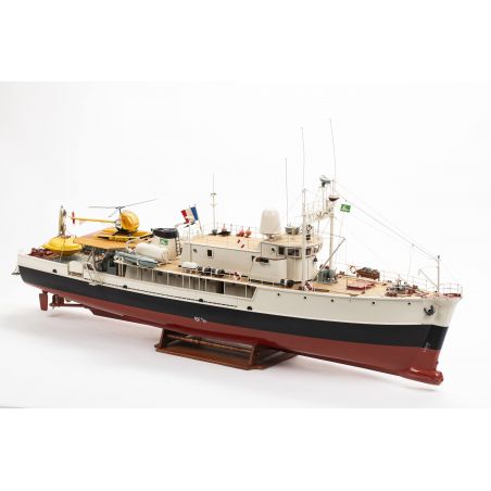 Bateau électrique radiocommandé CALYPSO RC 1/45 2018 Bateau électrique radiocommandé CALYPSO RC 1/45 2018