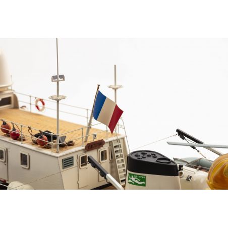 Bateau électrique radiocommandé CALYPSO RC 1/45 2018 Bateau électrique radiocommandé CALYPSO RC 1/45 2018