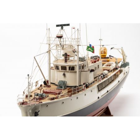 Bateau électrique radiocommandé CALYPSO RC 1/45 2018 Bateau électrique radiocommandé CALYPSO RC 1/45 2018