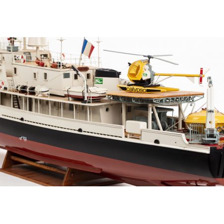 Bateau électrique radiocommandé CALYPSO RC 1/45 2018 Bateau électrique radiocommandé CALYPSO RC 1/45 2018