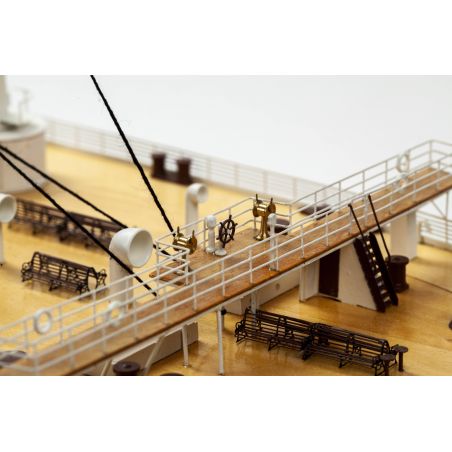 Bateau électrique radiocommandé H.M.S. TITANIC R/C 1/144 Bateau électrique radiocommandé H.M.S. TITANIC R/C 1/144
