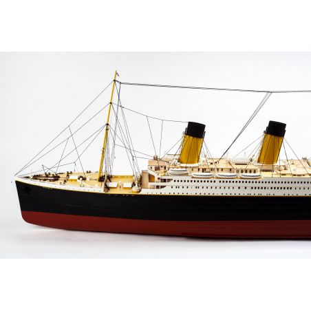 Bateau électrique radiocommandé H.M.S. TITANIC R/C 1/144 Bateau électrique radiocommandé H.M.S. TITANIC R/C 1/144