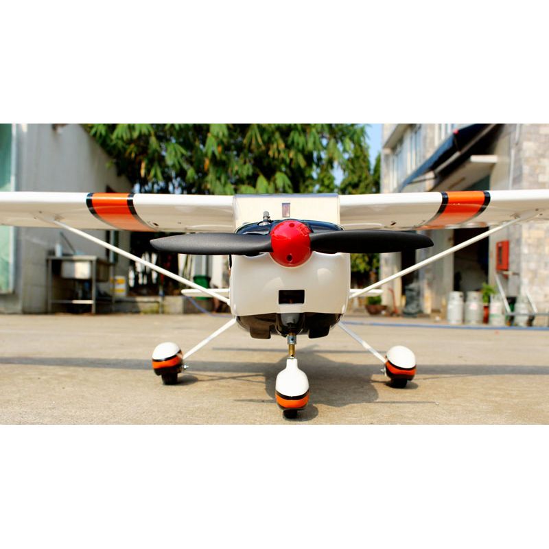 Avion thermique radiocommandé Cessna Skylane T 182 46-55 ARF Avion thermique radiocommandé Cessna Skylane T 182 46-55 ARF