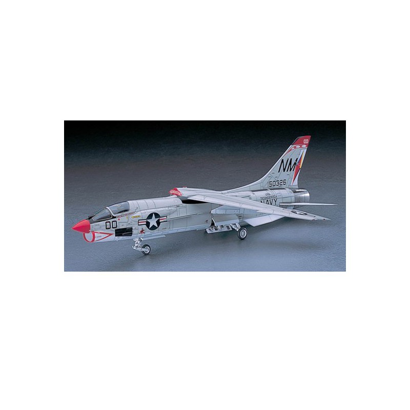 Maquette d'avion en plastique F-8E CRUSADER 1/48