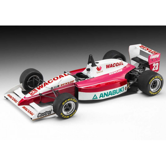 Maquetta plástica de coche...