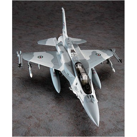 Maquette d'avion en plastique PT 44 F-16F (BLOCK 60) 1/48 Maquette d'avion en plastique PT 44 F-16F (BLOCK 60) 1/48