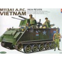 Maquette de Char en plastique M-113A1 VIETNAM VERSION 1/35 Maquette de Char en plastique M-113A1 VIETNAM VERSION 1/35