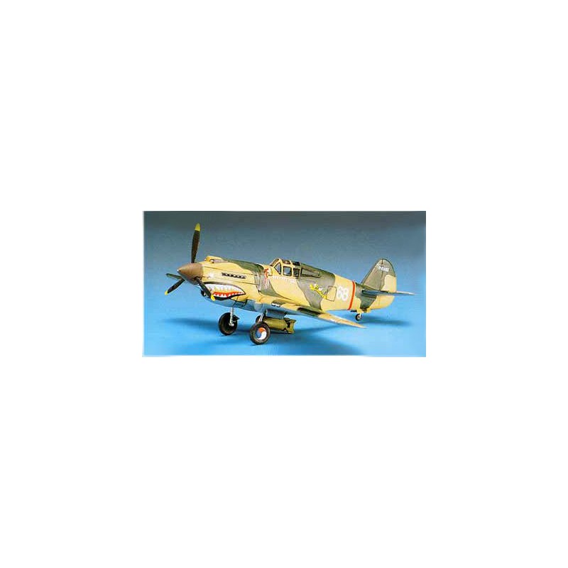 Maquette d'avion en plastique Curtiss P-40B Tomahawk 1/72