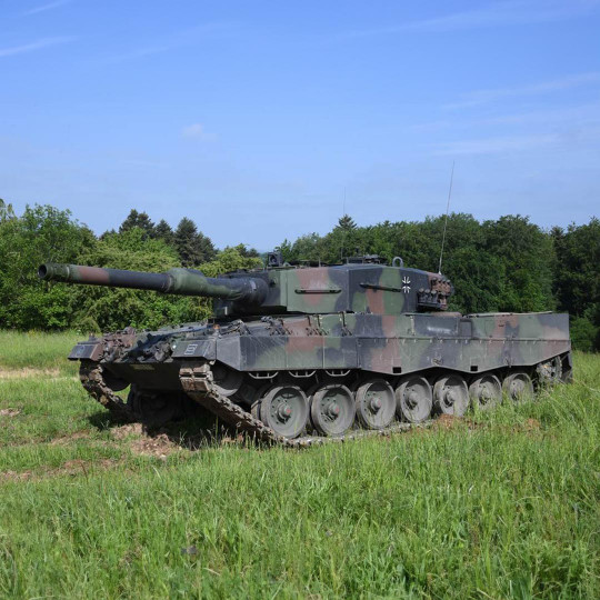 Maquetta plástica de tanque...