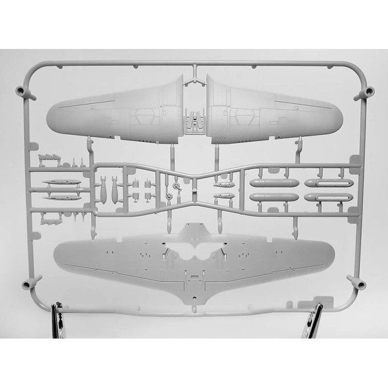 Maquette d'avion en plastique Hurricane Mk II b Model Kit 1/72