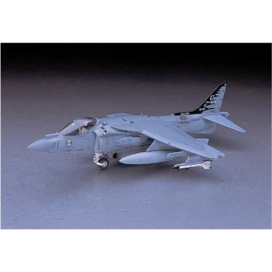 Maquette d'avion en plastique AV-8B HARRIER II 1/48 Maquette d'avion en plastique AV-8B HARRIER II 1/48