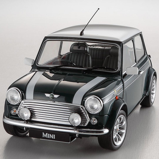Maquette plastique de voiture Mini Cooper BSCC Limitée (1998) 1:24 Maquette plastique de...