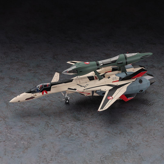Maquette plastique de série TV Macross Plus YF-19 with Fast Pack and Fold Booster 1:72 Maquette plastique de série...