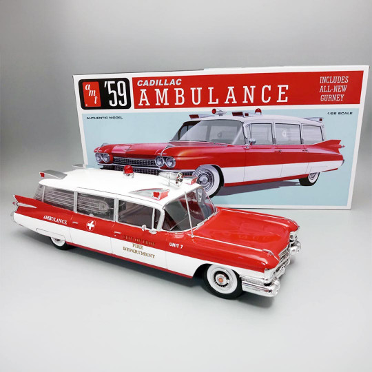 Maquette de voiture en plastique Cadillac Ambulance 1959 avec brancard 1:25 Maquette de voiture en...