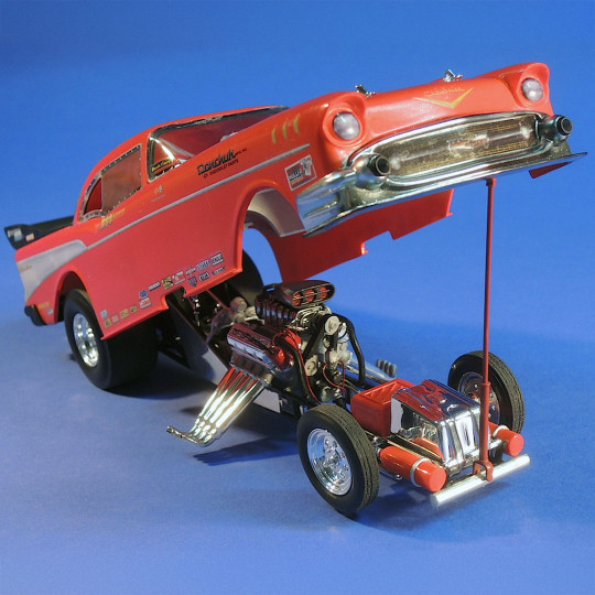 Maquette de voiture en plastique Chevy Funny Car 1957 Tom Mongoose McEwen 1:24 Maquette de voiture en...