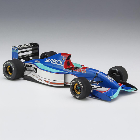 Maquetta plástica del coche...