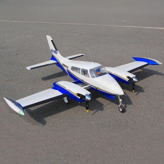 Avion thermique radiocommandé Cessna 310 ARF giant scale 2,05m avec train fixe Avion thermique...