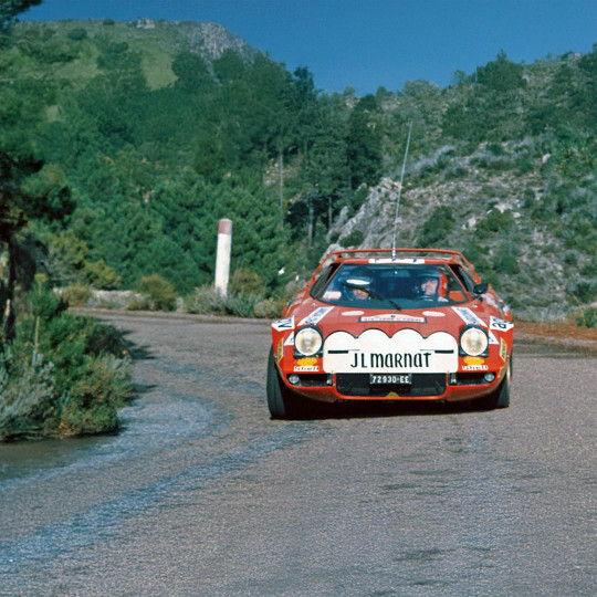 Modelo de plástico de Lancia Stratos HF «Ganador del Tour de Córcega 1975» 1:24 Modelo de plástico de...