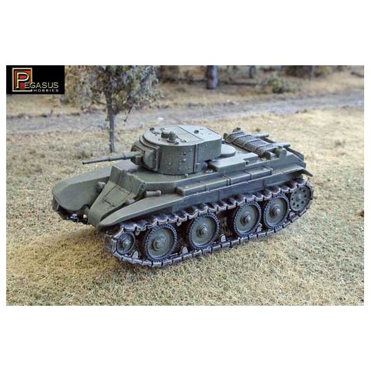 Maquette de Char en plastique BT-7 RUSSE LEGER 1/72