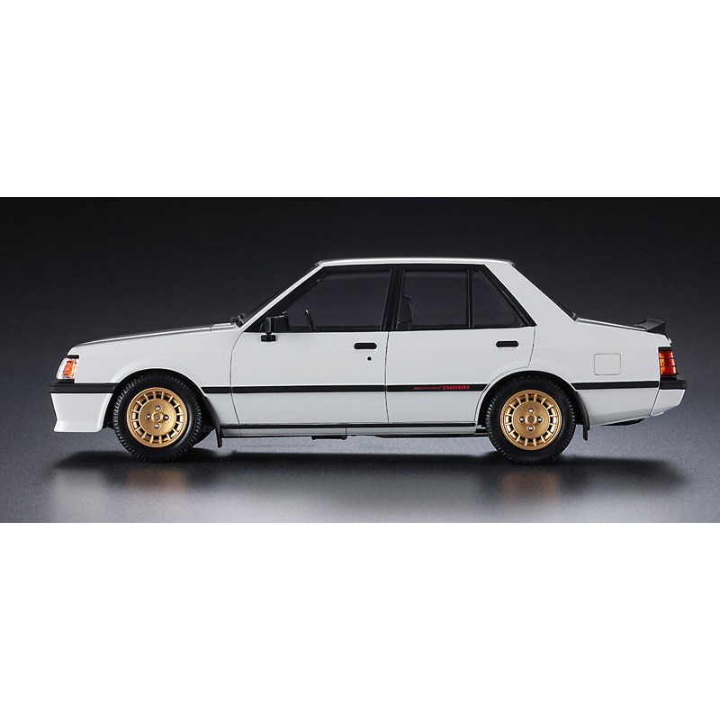 Maquette de voiture en plastique MITSUBISHI LANCER EX 1800GSR TURBO 1/24