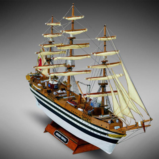 Bote esttica Amerigo Vespucci