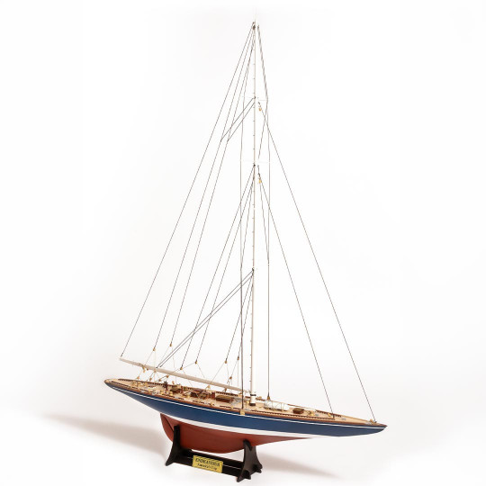 Maquetta yate Endeavour...