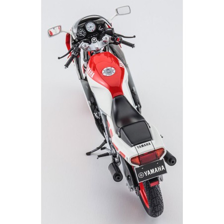 Maquette de moto en plastique Yamaha TZR250 (1KT) 1/12 Maquette de moto en plastique Yamaha TZR250 (1KT) 1/12