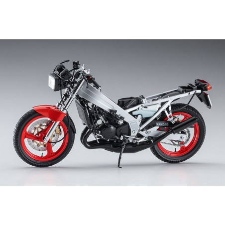 Maquette de moto en plastique Yamaha TZR250 (1KT) 1/12 Maquette de moto en plastique Yamaha TZR250 (1KT) 1/12