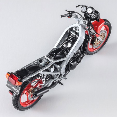 Maquette de moto en plastique Yamaha TZR250 (1KT) 1/12 Maquette de moto en plastique Yamaha TZR250 (1KT) 1/12
