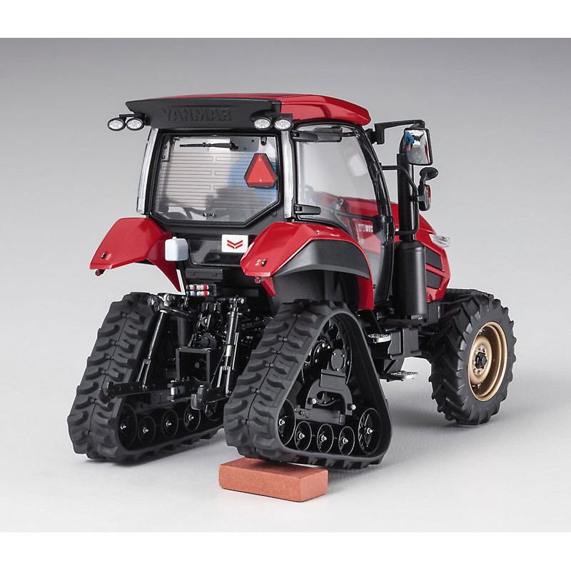 Maquette de camion en plastique YANMAR TRACTOR YT5113A1/35