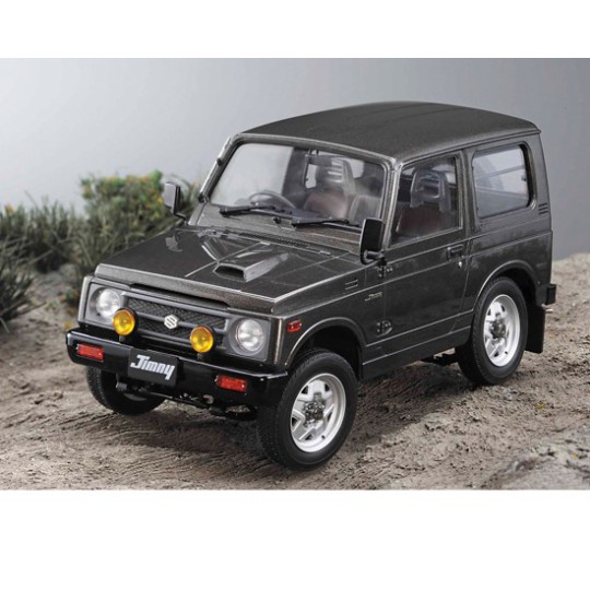 Maquette de voiture en plastique SUZUKI JIMMY 1/24 Maquette de voiture en plastique SUZUKI JIMMY 1/24
