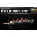 Maquette de Bateau en plastique R.M.S. TITANIC + Leds 1/700 Maquette de Bateau en plastique R.M.S. TITANIC + Leds 1/700