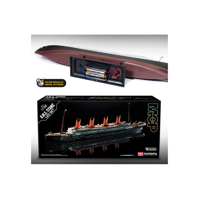 Maquette de Bateau en plastique R.M.S. TITANIC + Leds 1/700